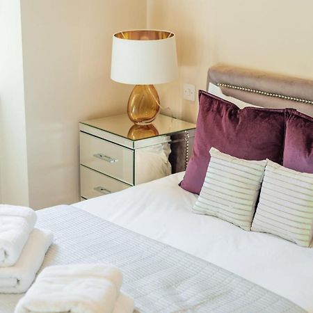 Stunning 3-Bedroom In The Heart Of London With Parking-Hosted By Sweetstay Londres Exterior foto