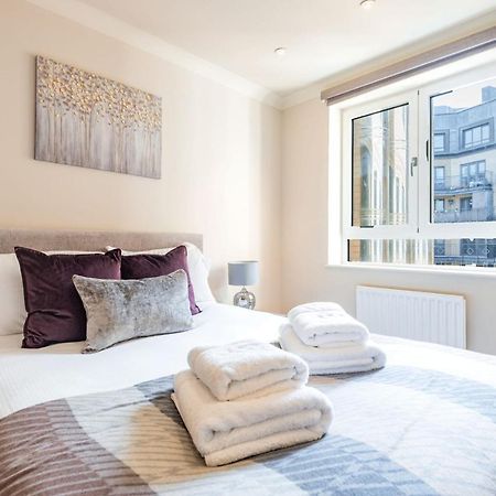 Stunning 3-Bedroom In The Heart Of London With Parking-Hosted By Sweetstay Londres Exterior foto