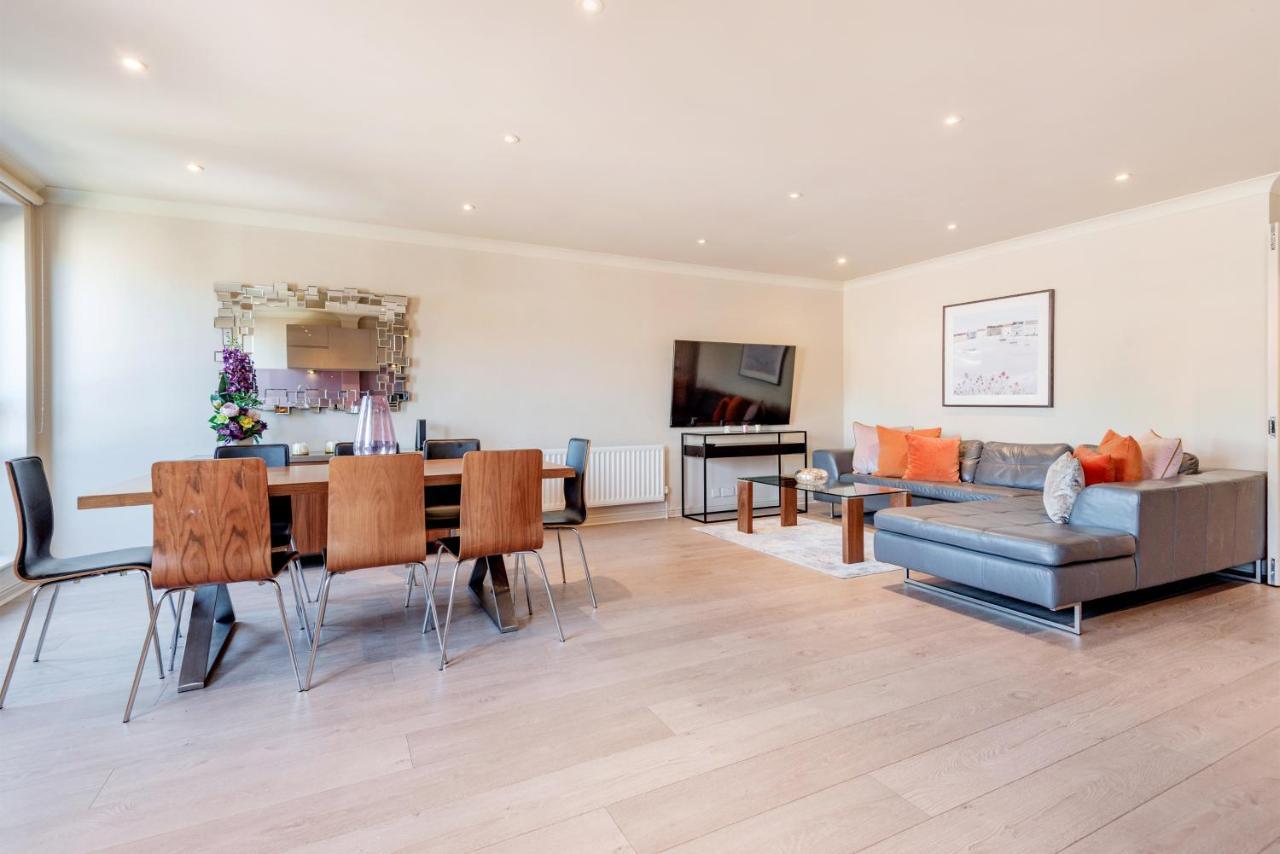 Stunning 3-Bedroom In The Heart Of London With Parking-Hosted By Sweetstay Londres Exterior foto