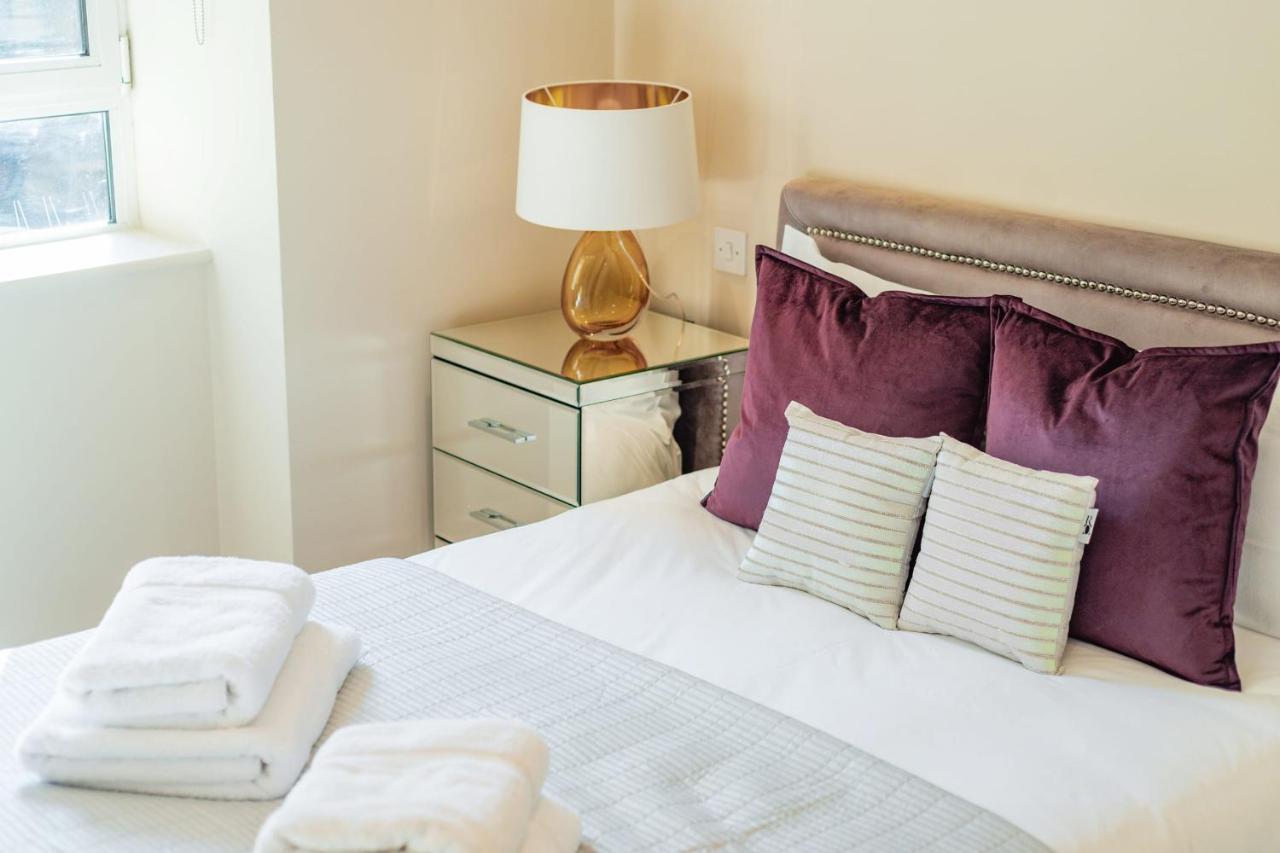 Stunning 3-Bedroom In The Heart Of London With Parking-Hosted By Sweetstay Londres Exterior foto
