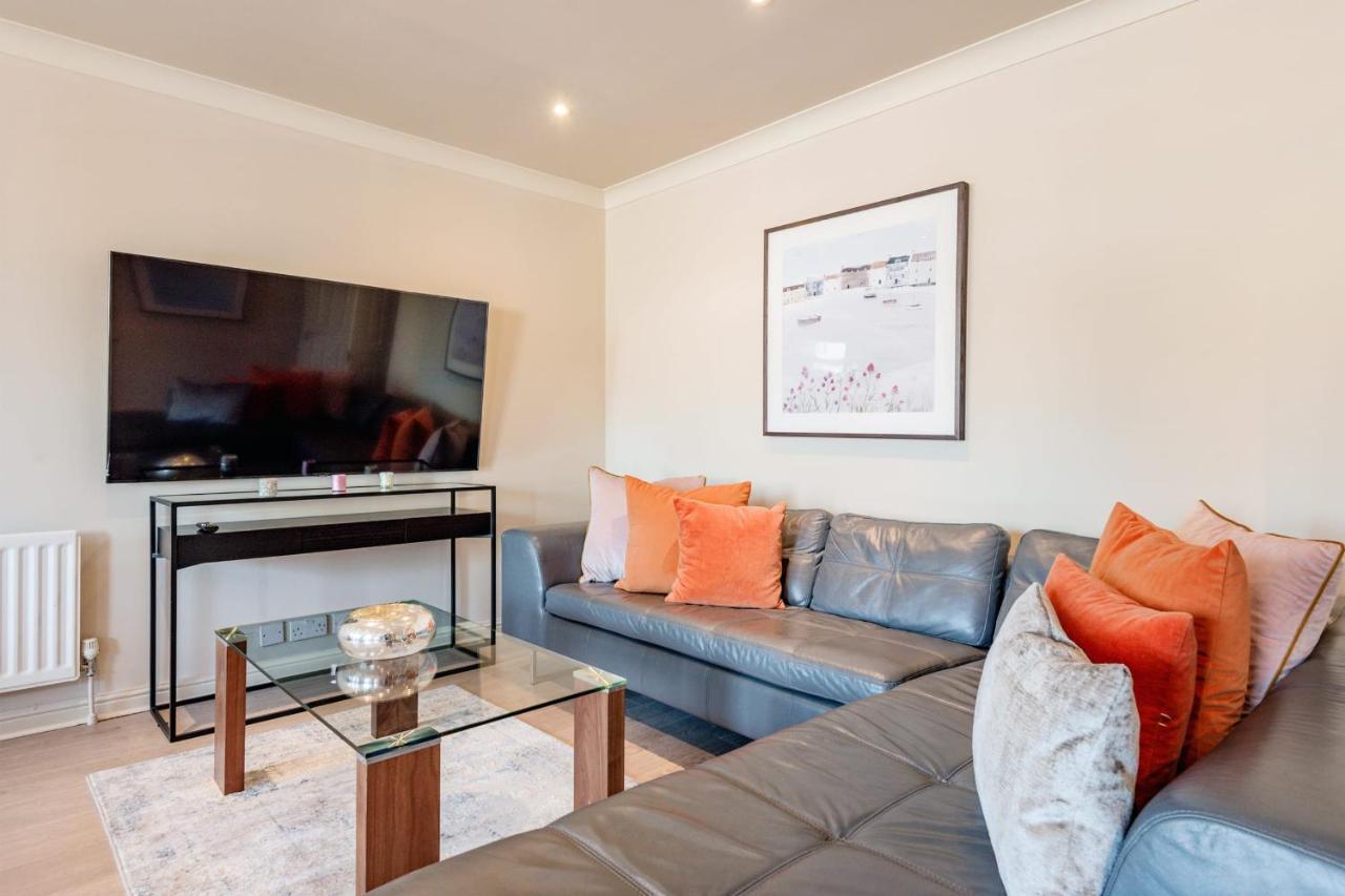 Stunning 3-Bedroom In The Heart Of London With Parking-Hosted By Sweetstay Londres Exterior foto