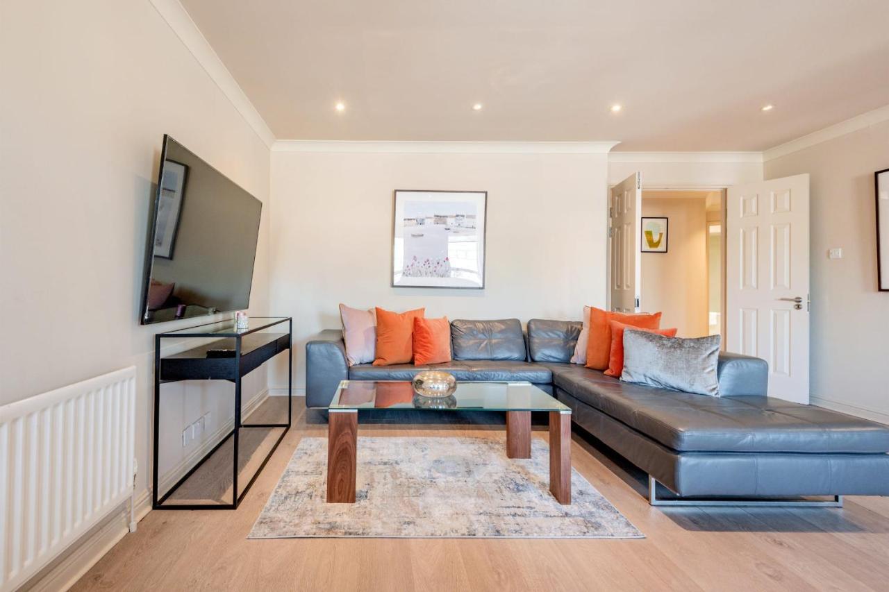 Stunning 3-Bedroom In The Heart Of London With Parking-Hosted By Sweetstay Londres Exterior foto